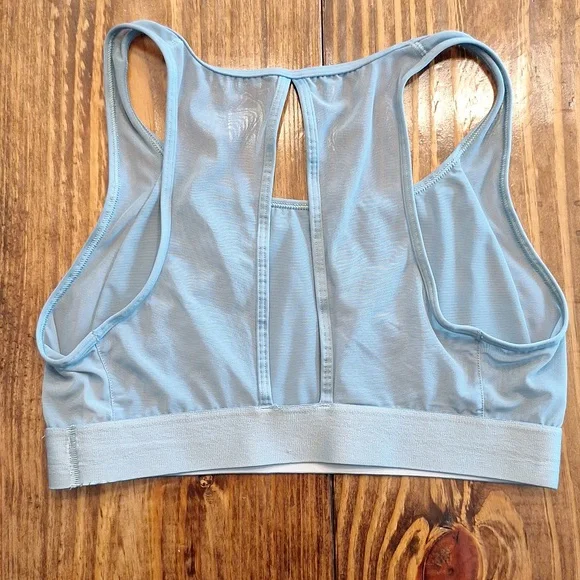 Victorias Secret Sport Blue Sports Bra Size Medium - Picture 2 of 3